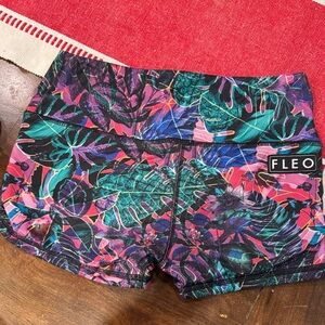Fleo Women's Vibrant Jungle Print Shorts High Rise Original